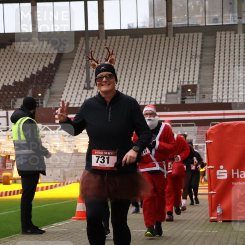 08.12.2024 - St. Pauli X-Mass-Run No. 14 Yannick Fuchs http://msf.ph/oto/7474356 08.12.2024 10:08:39 Ziel 23, 54, 136, 292, 301, 436, 449, 451, 485, 731, 997, 1026, 1167, 1183, 1310, 1952, 1961, 2753 meine-sportfotos.de