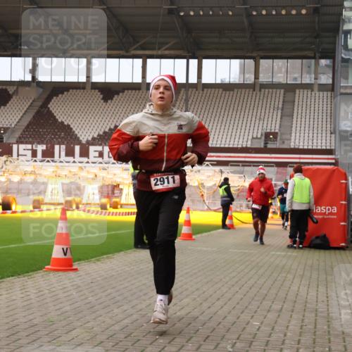08.12.2024 - St. Pauli X-Mass-Run No. 14 Yannick Fuchs http://msf.ph/oto/7474360 08.12.2024 09:55:54 Ziel 415, 438, 1946, 2911, 3094 meine-sportfotos.de