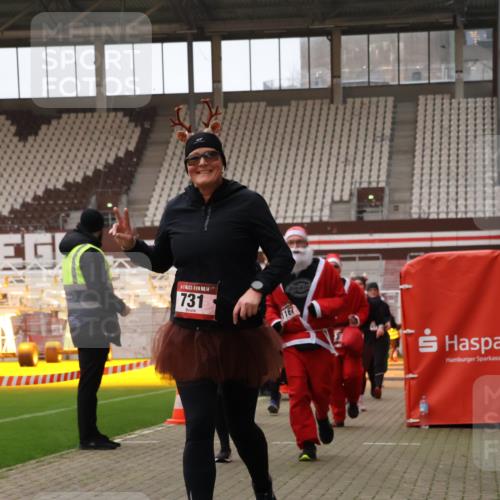 08.12.2024 - St. Pauli X-Mass-Run No. 14 Yannick Fuchs http://msf.ph/oto/7474363 08.12.2024 10:08:39 Ziel 23, 54, 136, 292, 301, 436, 449, 451, 485, 731, 997, 1026, 1167, 1183, 1310, 1952, 1961, 2753 meine-sportfotos.de
