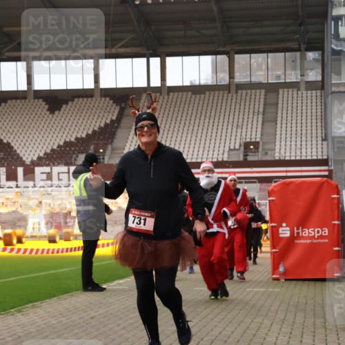 08.12.2024 - St. Pauli X-Mass-Run No. 14 Yannick Fuchs http://msf.ph/oto/7474371 08.12.2024 10:08:40 Ziel 23, 54, 136, 292, 301, 436, 449, 451, 731, 997, 1026, 1167, 1183, 1310, 1952, 1961, 2753 meine-sportfotos.de