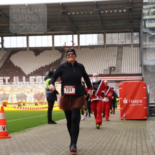 08.12.2024 - St. Pauli X-Mass-Run No. 14 Yannick Fuchs http://msf.ph/oto/7474376 08.12.2024 10:08:40 Ziel 23, 54, 136, 292, 301, 436, 449, 451, 731, 997, 1026, 1167, 1183, 1310, 1952, 1961, 2753 meine-sportfotos.de