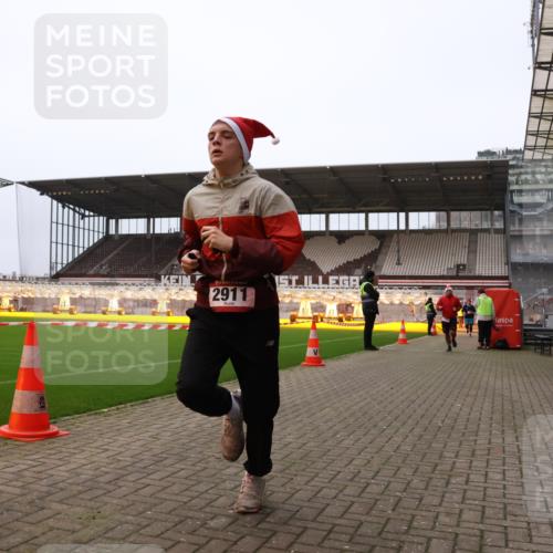 08.12.2024 - St. Pauli X-Mass-Run No. 14 Yannick Fuchs http://msf.ph/oto/7474382 08.12.2024 09:55:55 Ziel 415, 438, 1946, 2911, 3094 meine-sportfotos.de