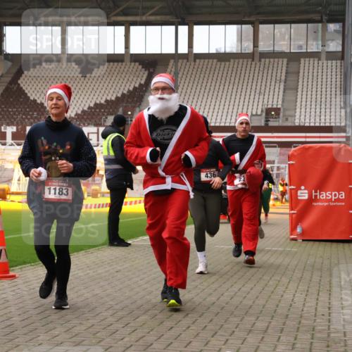 08.12.2024 - St. Pauli X-Mass-Run No. 14 Yannick Fuchs http://msf.ph/oto/7474394 08.12.2024 10:08:42 Ziel 23, 54, 136, 292, 301, 436, 449, 451, 731, 997, 1026, 1167, 1183, 1310, 1952, 1961, 2753 meine-sportfotos.de