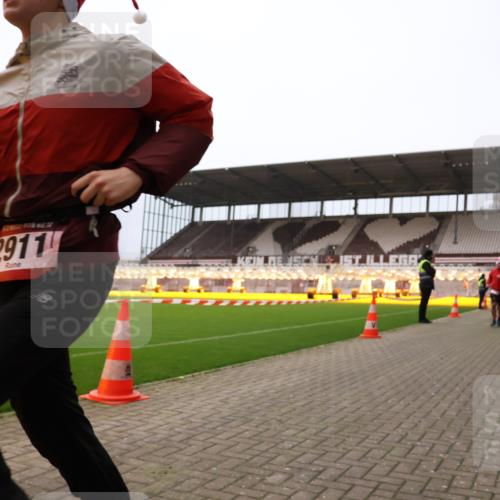 08.12.2024 - St. Pauli X-Mass-Run No. 14 Yannick Fuchs http://msf.ph/oto/7474399 08.12.2024 09:55:55 Ziel 415, 438, 1946, 2911, 3094 meine-sportfotos.de