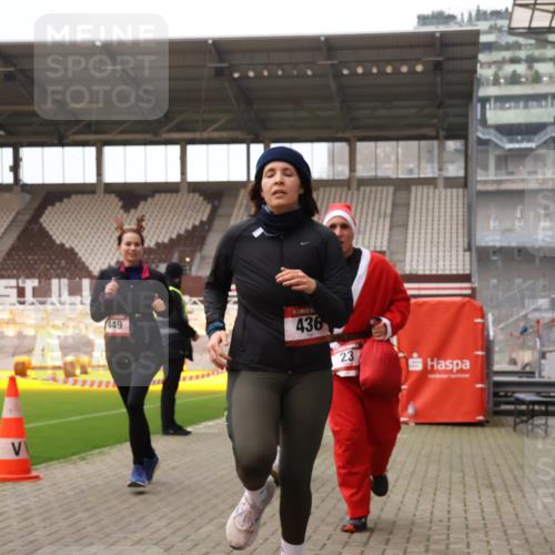 08.12.2024 - St. Pauli X-Mass-Run No. 14 Yannick Fuchs http://msf.ph/oto/7474437 08.12.2024 10:08:44 Ziel 23, 54, 136, 292, 301, 436, 449, 451, 731, 1167, 1183, 1310, 1952, 1961, 2753 meine-sportfotos.de