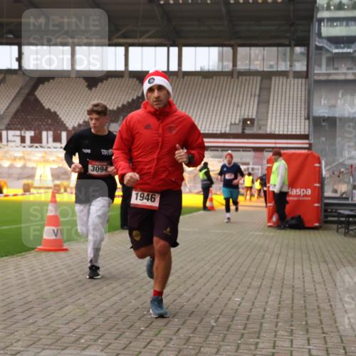 08.12.2024 - St. Pauli X-Mass-Run No. 14 Yannick Fuchs http://msf.ph/oto/7474453 08.12.2024 09:55:58 Ziel 415, 438, 1946, 2911, 3094 meine-sportfotos.de