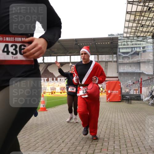 08.12.2024 - St. Pauli X-Mass-Run No. 14 Yannick Fuchs http://msf.ph/oto/7474459 08.12.2024 10:08:45 Ziel 23, 54, 136, 292, 301, 436, 449, 451, 731, 1167, 1183, 1310, 1952, 1961, 2753 meine-sportfotos.de