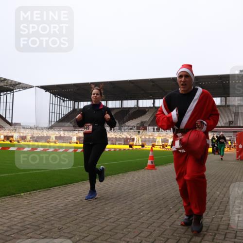 08.12.2024 - St. Pauli X-Mass-Run No. 14 Yannick Fuchs http://msf.ph/oto/7474466 08.12.2024 10:08:45 Ziel 23, 54, 136, 292, 301, 436, 449, 451, 731, 1167, 1183, 1310, 1952, 1961, 2753 meine-sportfotos.de