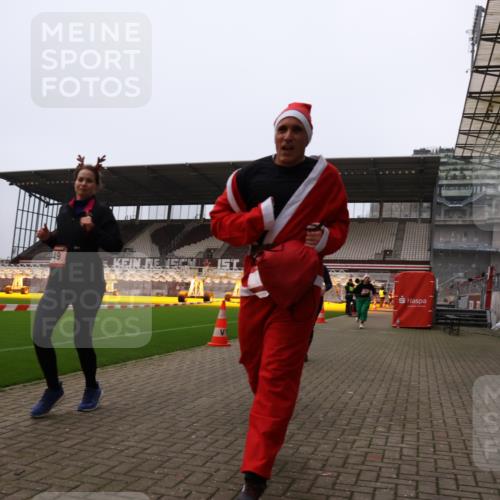 08.12.2024 - St. Pauli X-Mass-Run No. 14 Yannick Fuchs http://msf.ph/oto/7474472 08.12.2024 10:08:45 Ziel 23, 54, 136, 292, 301, 436, 449, 451, 731, 1167, 1183, 1310, 1952, 1961, 2753 meine-sportfotos.de