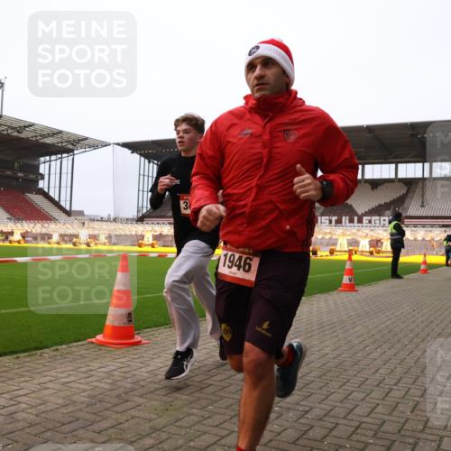 08.12.2024 - St. Pauli X-Mass-Run No. 14 Yannick Fuchs http://msf.ph/oto/7474490 08.12.2024 09:56:00 Ziel 415, 438, 1852, 1946, 2911, 3094 meine-sportfotos.de
