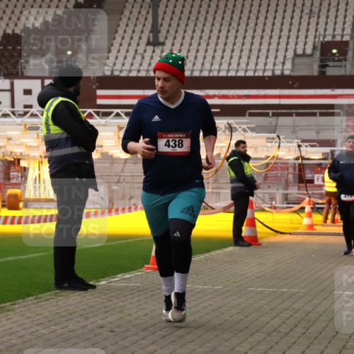 08.12.2024 - St. Pauli X-Mass-Run No. 14 Yannick Fuchs http://msf.ph/oto/7474506 08.12.2024 09:56:02 Ziel 415, 438, 1852, 1946, 3094 meine-sportfotos.de