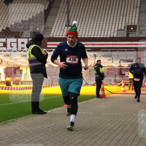 08.12.2024 - St. Pauli X-Mass-Run No. 14 Yannick Fuchs http://msf.ph/oto/7474512 08.12.2024 09:56:02 Ziel 415, 438, 1852, 1946, 3094 meine-sportfotos.de