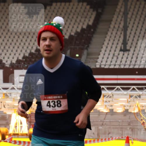 08.12.2024 - St. Pauli X-Mass-Run No. 14 Yannick Fuchs http://msf.ph/oto/7474520 08.12.2024 09:56:03 Ziel 415, 438, 1852, 1946, 3094 meine-sportfotos.de
