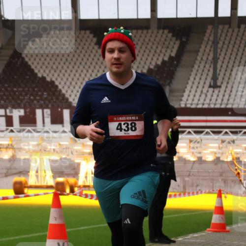 08.12.2024 - St. Pauli X-Mass-Run No. 14 Yannick Fuchs http://msf.ph/oto/7474526 08.12.2024 09:56:03 Ziel 415, 438, 1852, 1946, 3094 meine-sportfotos.de