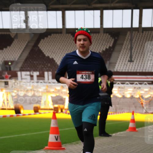 08.12.2024 - St. Pauli X-Mass-Run No. 14 Yannick Fuchs http://msf.ph/oto/7474530 08.12.2024 09:56:03 Ziel 415, 438, 1852, 1946, 3094 meine-sportfotos.de