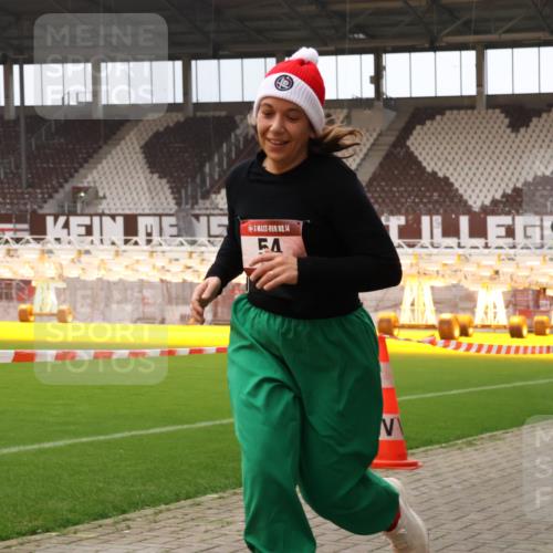 08.12.2024 - St. Pauli X-Mass-Run No. 14 Yannick Fuchs http://msf.ph/oto/7474536 08.12.2024 10:08:51 Ziel 23, 54, 136, 436, 449, 451, 731, 930, 1156, 1159, 1167, 1183, 2205 meine-sportfotos.de