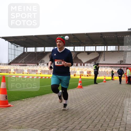 08.12.2024 - St. Pauli X-Mass-Run No. 14 Yannick Fuchs http://msf.ph/oto/7474541 08.12.2024 09:56:04 Ziel 415, 438, 1852, 1946, 3094 meine-sportfotos.de