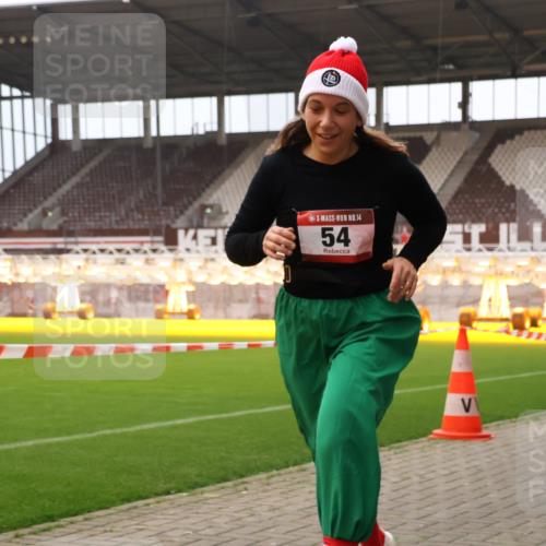 08.12.2024 - St. Pauli X-Mass-Run No. 14 Yannick Fuchs http://msf.ph/oto/7474547 08.12.2024 10:08:51 Ziel 23, 54, 136, 436, 449, 451, 731, 930, 1156, 1159, 1167, 1183, 2205 meine-sportfotos.de