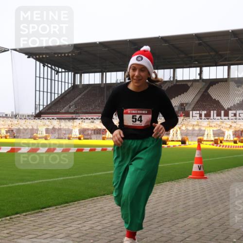 08.12.2024 - St. Pauli X-Mass-Run No. 14 Yannick Fuchs http://msf.ph/oto/7474558 08.12.2024 10:08:51 Ziel 23, 54, 136, 436, 449, 451, 731, 930, 1156, 1159, 1167, 1183, 2205 meine-sportfotos.de
