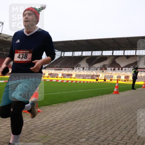 08.12.2024 - St. Pauli X-Mass-Run No. 14 Yannick Fuchs http://msf.ph/oto/7474572 08.12.2024 09:56:05 Ziel 415, 438, 1852, 1946, 3261 meine-sportfotos.de