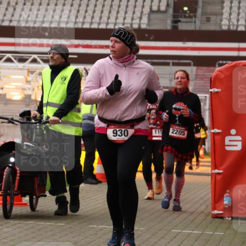 08.12.2024 - St. Pauli X-Mass-Run No. 14 Yannick Fuchs http://msf.ph/oto/7474582 08.12.2024 10:08:58 Ziel 54, 136, 325, 930, 1156, 1159, 2205 meine-sportfotos.de