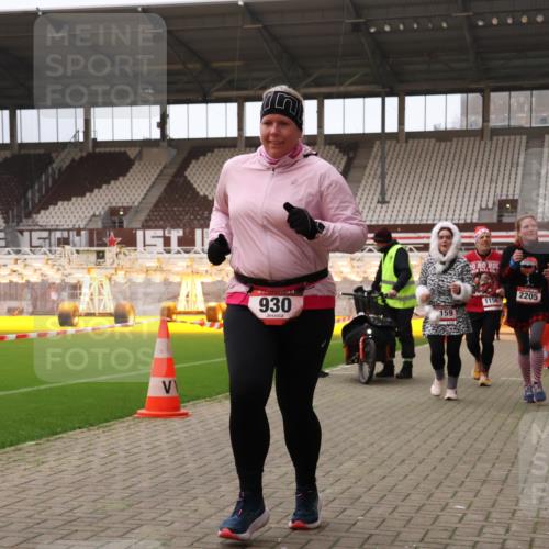 08.12.2024 - St. Pauli X-Mass-Run No. 14 Yannick Fuchs http://msf.ph/oto/7474607 08.12.2024 10:09:01 Ziel 54, 325, 930, 1156, 1159, 2205, 2749, 2752 meine-sportfotos.de