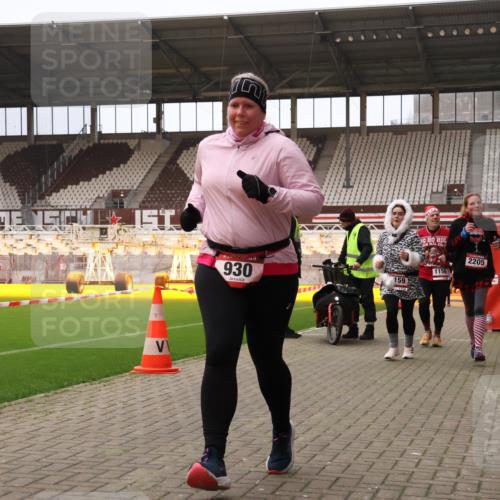 08.12.2024 - St. Pauli X-Mass-Run No. 14 Yannick Fuchs http://msf.ph/oto/7474611 08.12.2024 10:09:01 Ziel 54, 325, 930, 1156, 1159, 2205, 2749, 2752 meine-sportfotos.de