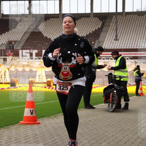 08.12.2024 - St. Pauli X-Mass-Run No. 14 Yannick Fuchs http://msf.ph/oto/7474728 08.12.2024 10:09:09 Ziel 325, 343, 930, 1156, 1159, 2205, 2749, 2752 meine-sportfotos.de