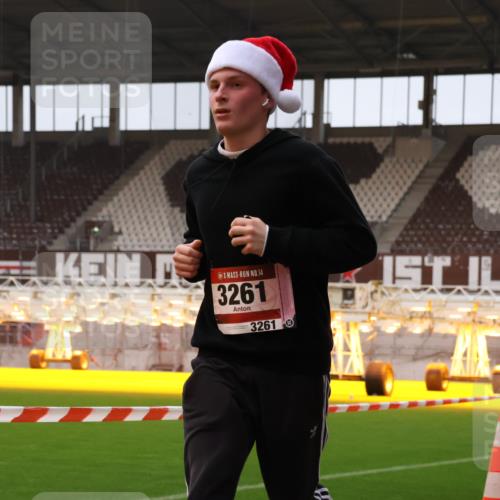 08.12.2024 - St. Pauli X-Mass-Run No. 14 Yannick Fuchs http://msf.ph/oto/7474756 08.12.2024 09:56:21 Ziel 799, 1852, 3256, 3261 meine-sportfotos.de