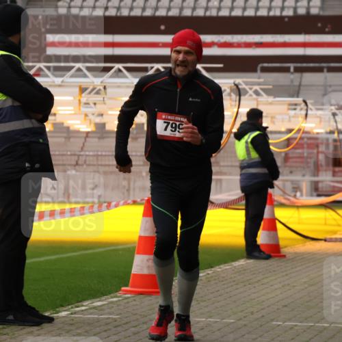08.12.2024 - St. Pauli X-Mass-Run No. 14 Yannick Fuchs http://msf.ph/oto/7474846 08.12.2024 09:56:28 Ziel 288, 799, 2837, 2839, 3256, 3261 meine-sportfotos.de