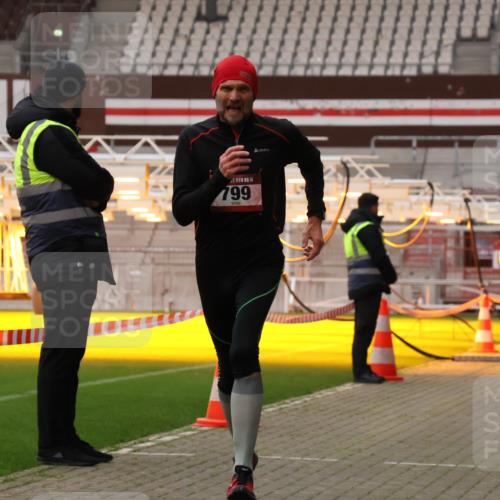 08.12.2024 - St. Pauli X-Mass-Run No. 14 Yannick Fuchs http://msf.ph/oto/7474855 08.12.2024 09:56:28 Ziel 288, 799, 2837, 2839, 3256, 3261 meine-sportfotos.de