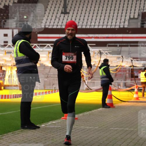 08.12.2024 - St. Pauli X-Mass-Run No. 14 Yannick Fuchs http://msf.ph/oto/7474860 08.12.2024 09:56:28 Ziel 288, 799, 2837, 2839, 3256, 3261 meine-sportfotos.de
