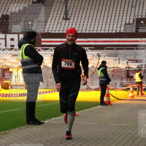 08.12.2024 - St. Pauli X-Mass-Run No. 14 Yannick Fuchs http://msf.ph/oto/7474863 08.12.2024 09:56:28 Ziel 288, 799, 2837, 2839, 3256, 3261 meine-sportfotos.de
