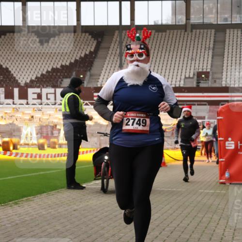 08.12.2024 - St. Pauli X-Mass-Run No. 14 Yannick Fuchs http://msf.ph/oto/7474870 08.12.2024 10:09:16 Ziel 12, 325, 343, 891, 2749, 2752 meine-sportfotos.de