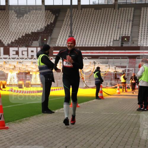 08.12.2024 - St. Pauli X-Mass-Run No. 14 Yannick Fuchs http://msf.ph/oto/7474872 08.12.2024 09:56:29 Ziel 288, 799, 2837, 2839, 3095, 3256, 3261 meine-sportfotos.de