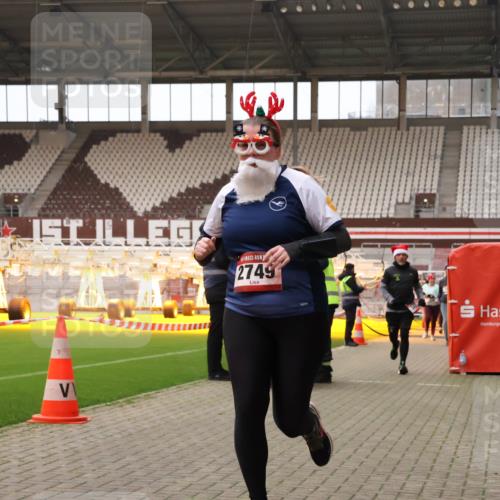 08.12.2024 - St. Pauli X-Mass-Run No. 14 Yannick Fuchs http://msf.ph/oto/7474883 08.12.2024 10:09:16 Ziel 12, 325, 343, 891, 2749, 2752 meine-sportfotos.de