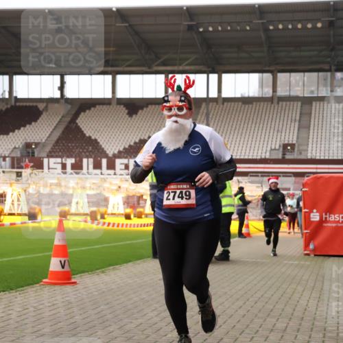 08.12.2024 - St. Pauli X-Mass-Run No. 14 Yannick Fuchs http://msf.ph/oto/7474886 08.12.2024 10:09:16 Ziel 12, 325, 343, 891, 2749, 2752 meine-sportfotos.de
