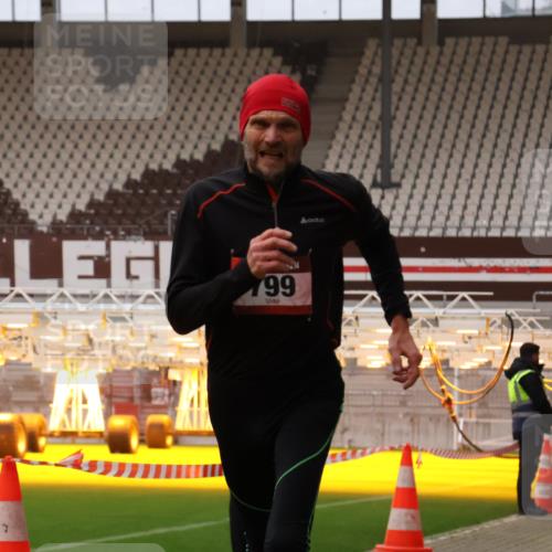 08.12.2024 - St. Pauli X-Mass-Run No. 14 Yannick Fuchs http://msf.ph/oto/7474893 08.12.2024 09:56:30 Ziel 288, 799, 2837, 2839, 3095, 3256, 3261 meine-sportfotos.de