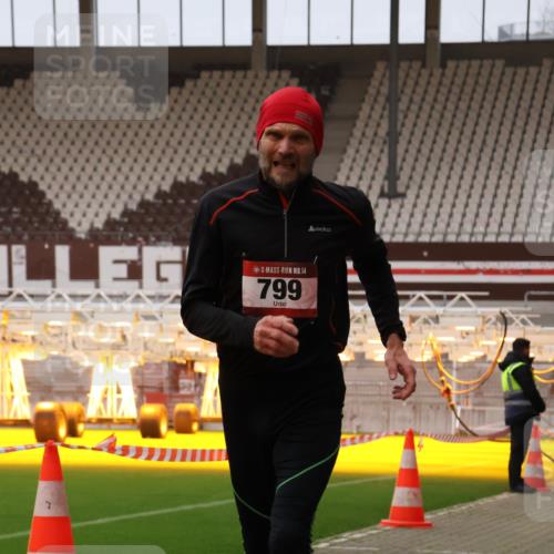 08.12.2024 - St. Pauli X-Mass-Run No. 14 Yannick Fuchs http://msf.ph/oto/7474896 08.12.2024 09:56:30 Ziel 288, 799, 2837, 2839, 3095, 3256, 3261 meine-sportfotos.de