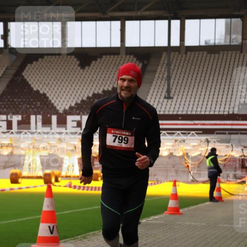 08.12.2024 - St. Pauli X-Mass-Run No. 14 Yannick Fuchs http://msf.ph/oto/7474901 08.12.2024 09:56:30 Ziel 288, 799, 2837, 2839, 3095, 3256, 3261 meine-sportfotos.de