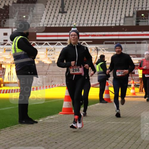 08.12.2024 - St. Pauli X-Mass-Run No. 14 Yannick Fuchs http://msf.ph/oto/7474953 08.12.2024 09:56:39 Ziel 288, 1754, 2837, 2839, 2956, 3095 meine-sportfotos.de