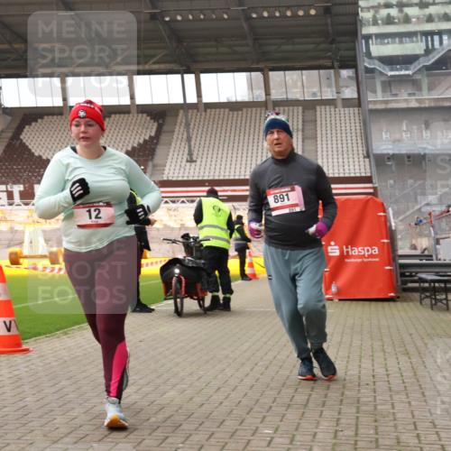 08.12.2024 - St. Pauli X-Mass-Run No. 14 Yannick Fuchs http://msf.ph/oto/7474999 08.12.2024 10:09:27 Ziel 12, 152, 343, 891 meine-sportfotos.de