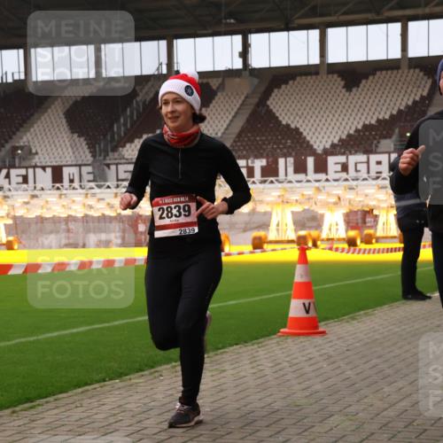 08.12.2024 - St. Pauli X-Mass-Run No. 14 Yannick Fuchs http://msf.ph/oto/7475015 08.12.2024 09:56:43 Ziel 288, 1741, 1754, 2837, 2839, 2956, 3095 meine-sportfotos.de