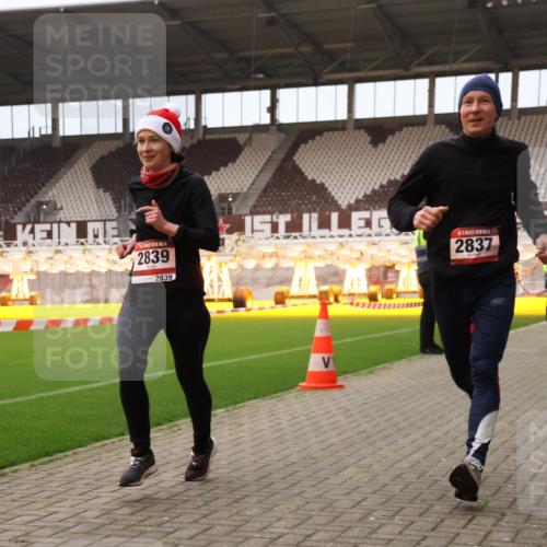 08.12.2024 - St. Pauli X-Mass-Run No. 14 Yannick Fuchs http://msf.ph/oto/7475020 08.12.2024 09:56:43 Ziel 288, 1741, 1754, 2837, 2839, 2956, 3095 meine-sportfotos.de
