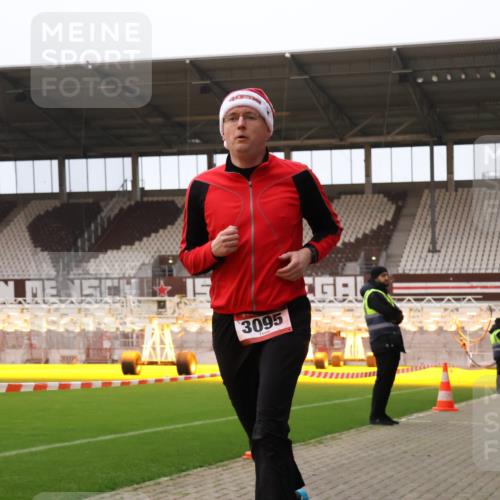 08.12.2024 - St. Pauli X-Mass-Run No. 14 Yannick Fuchs http://msf.ph/oto/7475070 08.12.2024 09:56:47 Ziel 288, 1741, 1754, 2837, 2839, 2956, 3095, 3139 meine-sportfotos.de