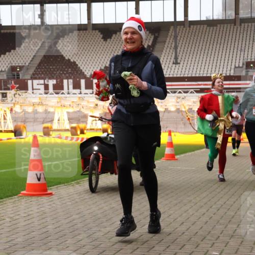 08.12.2024 - St. Pauli X-Mass-Run No. 14 Yannick Fuchs http://msf.ph/oto/7475093 08.12.2024 10:09:46 Ziel 152, 290, 361, 513, 1227, 2210, 2951 meine-sportfotos.de