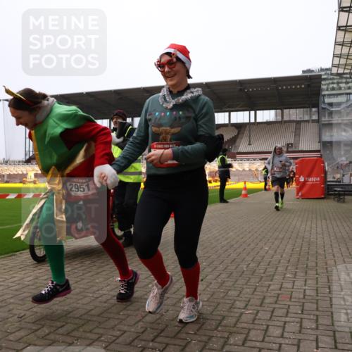 08.12.2024 - St. Pauli X-Mass-Run No. 14 Yannick Fuchs http://msf.ph/oto/7475182 08.12.2024 10:09:50 Ziel 290, 361, 513, 894, 1098, 1227, 2210, 2951 meine-sportfotos.de