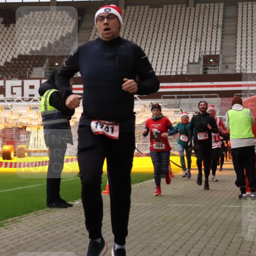 08.12.2024 - St. Pauli X-Mass-Run No. 14 Yannick Fuchs http://msf.ph/oto/7475222 08.12.2024 09:57:00 Ziel 364, 384, 420, 755, 763, 904, 1291, 1741, 1754, 1982, 2267, 2956, 3022, 3139 meine-sportfotos.de