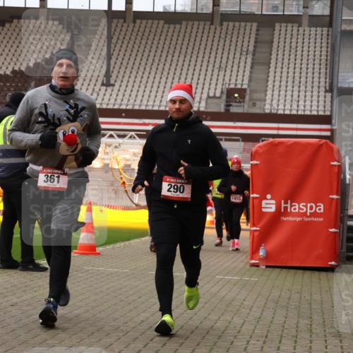 08.12.2024 - St. Pauli X-Mass-Run No. 14 Yannick Fuchs http://msf.ph/oto/7475236 08.12.2024 10:09:59 Ziel 290, 361, 513, 894, 1098, 1955, 1965, 2210, 3123 meine-sportfotos.de