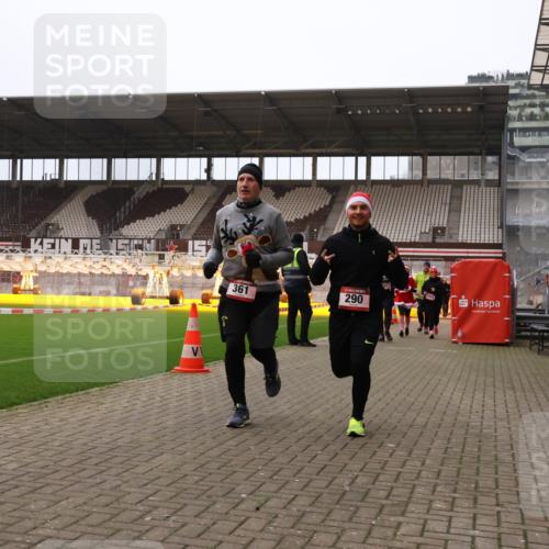 08.12.2024 - St. Pauli X-Mass-Run No. 14 Yannick Fuchs http://msf.ph/oto/7475248 08.12.2024 10:10:00 Ziel 290, 361, 513, 894, 1098, 1955, 1965, 3123 meine-sportfotos.de